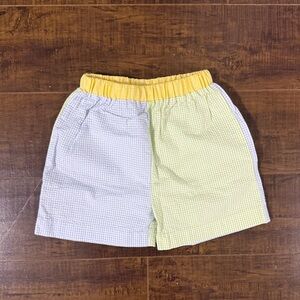 LIKE NEW Little English Colorblock Seersucker Shorts, size 4
